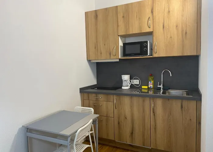 منزل للإقامة Near To The Centre *