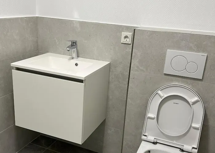 Near To The Centre Homestay *