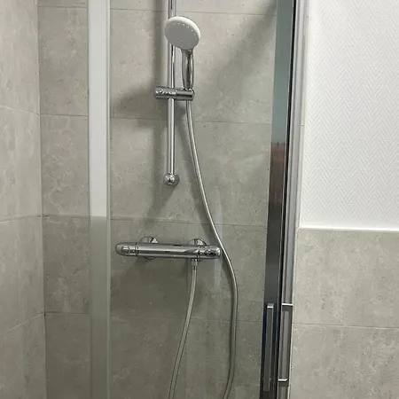 Δωμάτια σε οικογενειακή κατοικία Near To The Centre